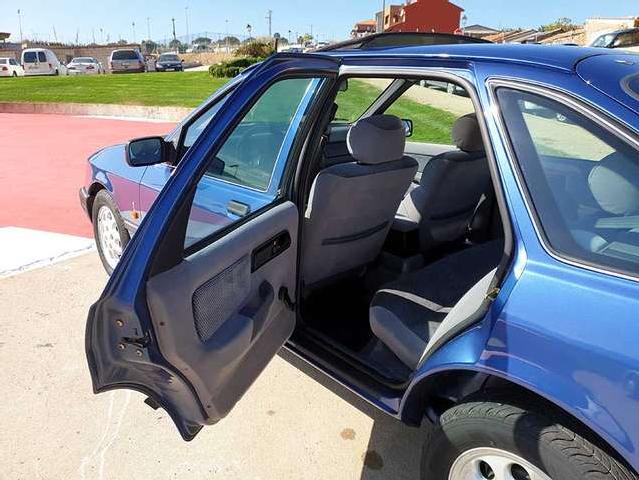 Ford Sierra 2.0i Ghia A.a. ocasion - CV Robledauto